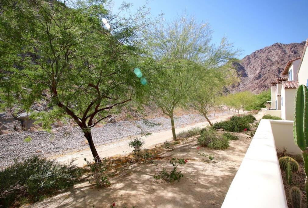 Legacy Villas Deluxe King Casita-Studio,Mountain Views,Pools, Spas, Fountains La Quinta Exterior photo