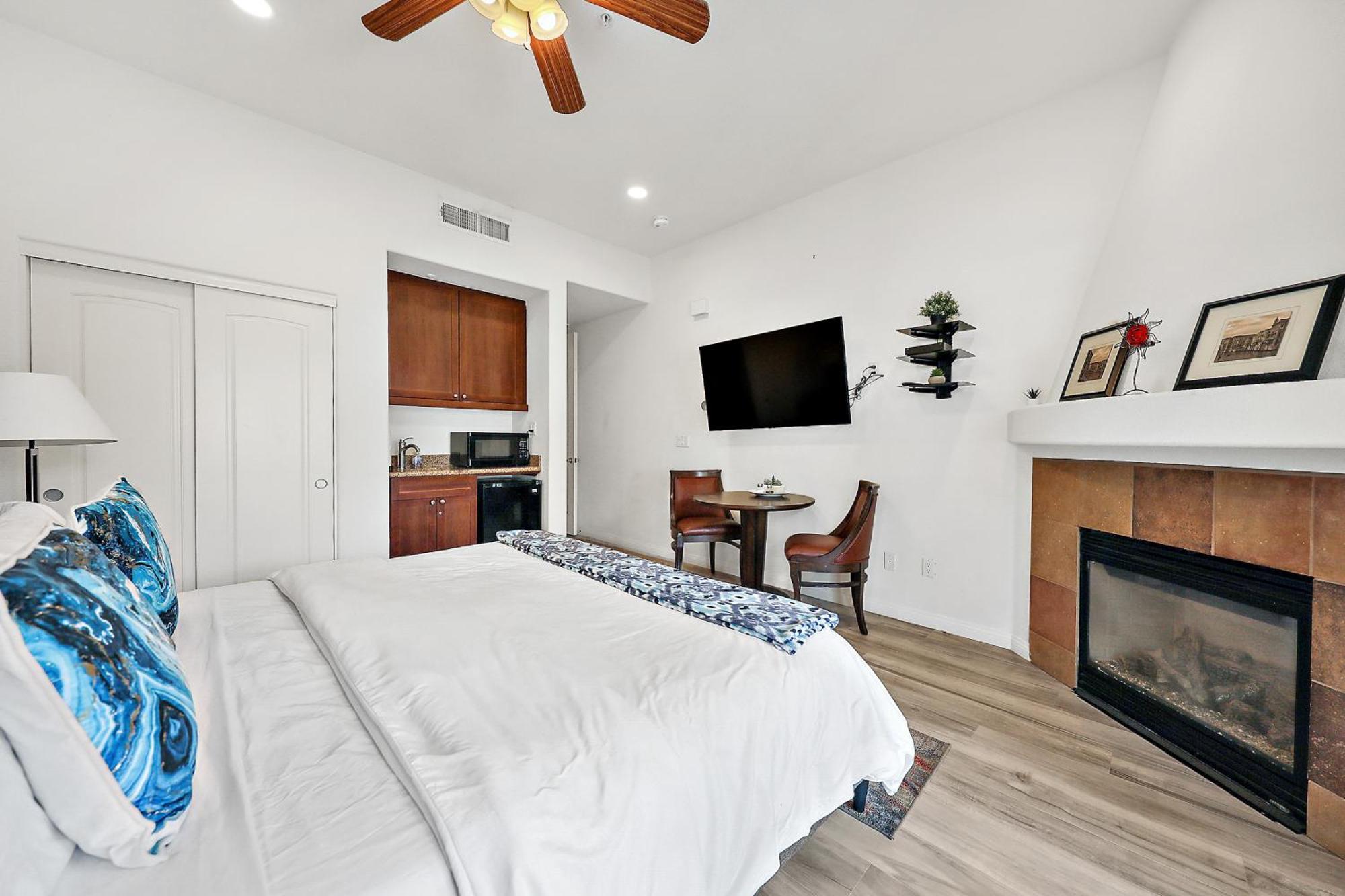 Legacy Villas Deluxe King Casita-Studio,Mountain Views,Pools, Spas, Fountains La Quinta Exterior photo